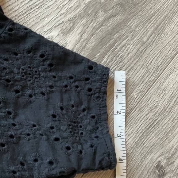 INC Black  Scoop-neck T-shirt with eyelet sleeves. - Picture 7 of 7